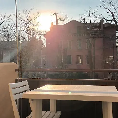 Eva 's Flat With Large Sunny Balcony And Lagoon View Apartment