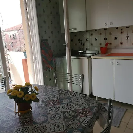 Eva 's Flat With Large Sunny Balcony And Lagoon View * Lido di Venezia