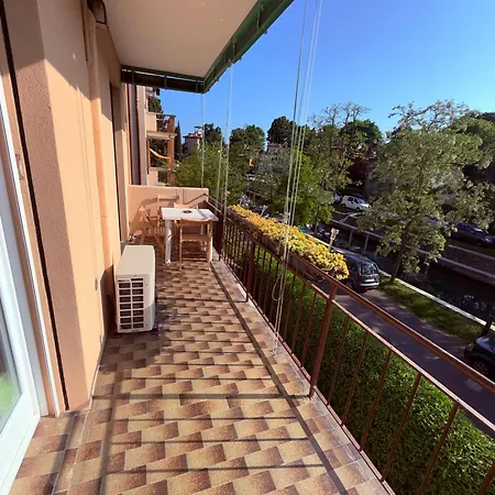 Eva 's Flat With Large Sunny Balcony And Lagoon View Διαμέρισμα Λίντο της Βενετίας
