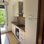 Eva 's Flat With Large Sunny Balcony And Lagoon View Appartement