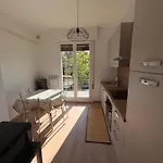 Eva 's Flat With Large Sunny Balcony And Lagoon View Appartement *