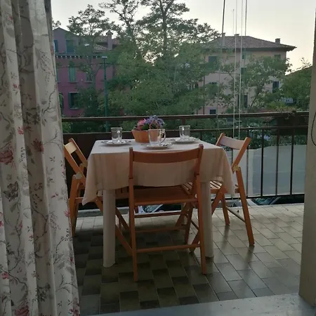 Apartamento Eva 's Flat With Large Sunny Balcony And Lagoon View