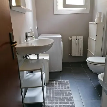 Eva 's Flat With Large Sunny Balcony And Lagoon View Lägenhet *