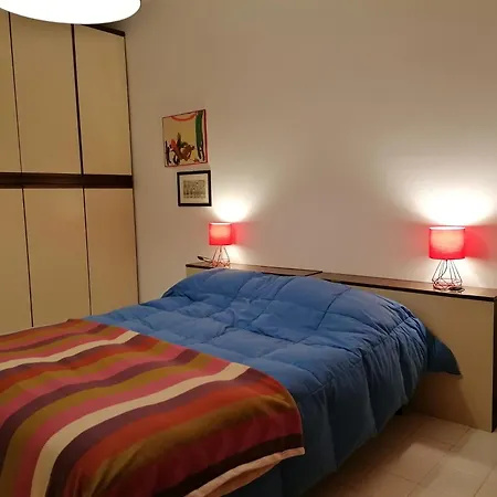 Eva 's Flat With Large Sunny Balcony And Lagoon View *