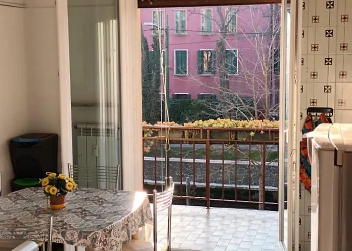Eva 's Flat With Large Sunny Balcony And Lagoon View Venedig-Lido