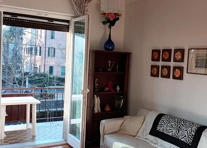 Eva 's Flat With Large Sunny Balcony And Lagoon View * Venedig-Lido