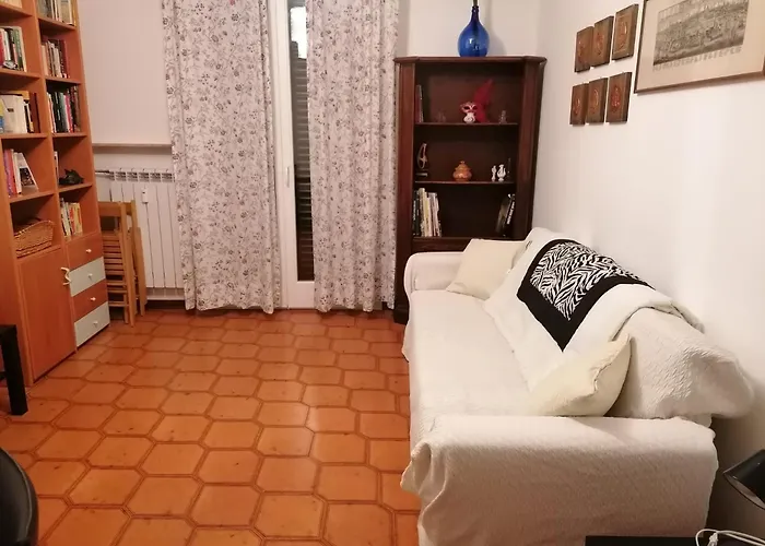 Eva 's Flat With Large Sunny Balcony And Lagoon View *