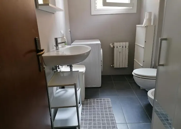 Eva 's Flat With Large Sunny Balcony And Lagoon View Apartmán *